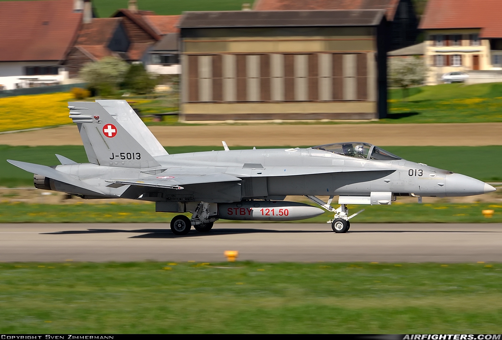 Switzerland - Air Force McDonnell Douglas F/A-18C Hornet J-5013 at Payerne (LSMP), Switzerland