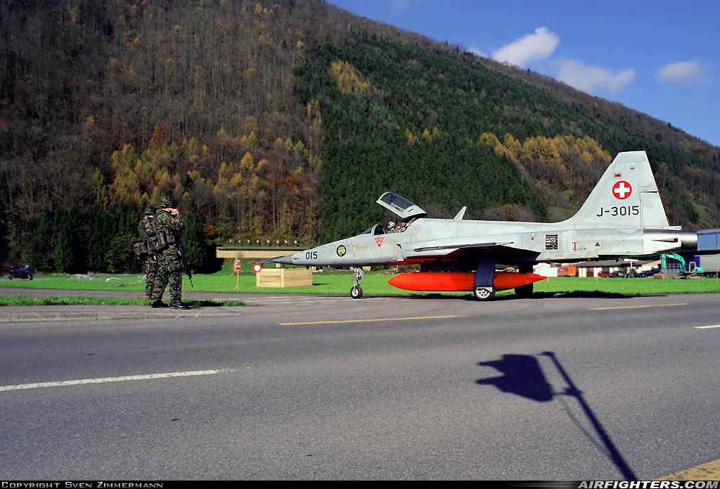 Switzerland - Air Force Northrop F-5E Tiger II J-3015 at Buochs (Stans) (LSMU / LSZC), Switzerland