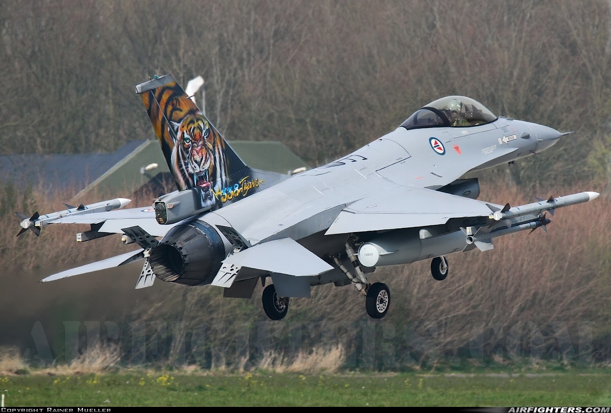 Norway - Air Force General Dynamics F-16AM Fighting Falcon 671 at Leeuwarden (LWR / EHLW), Netherlands