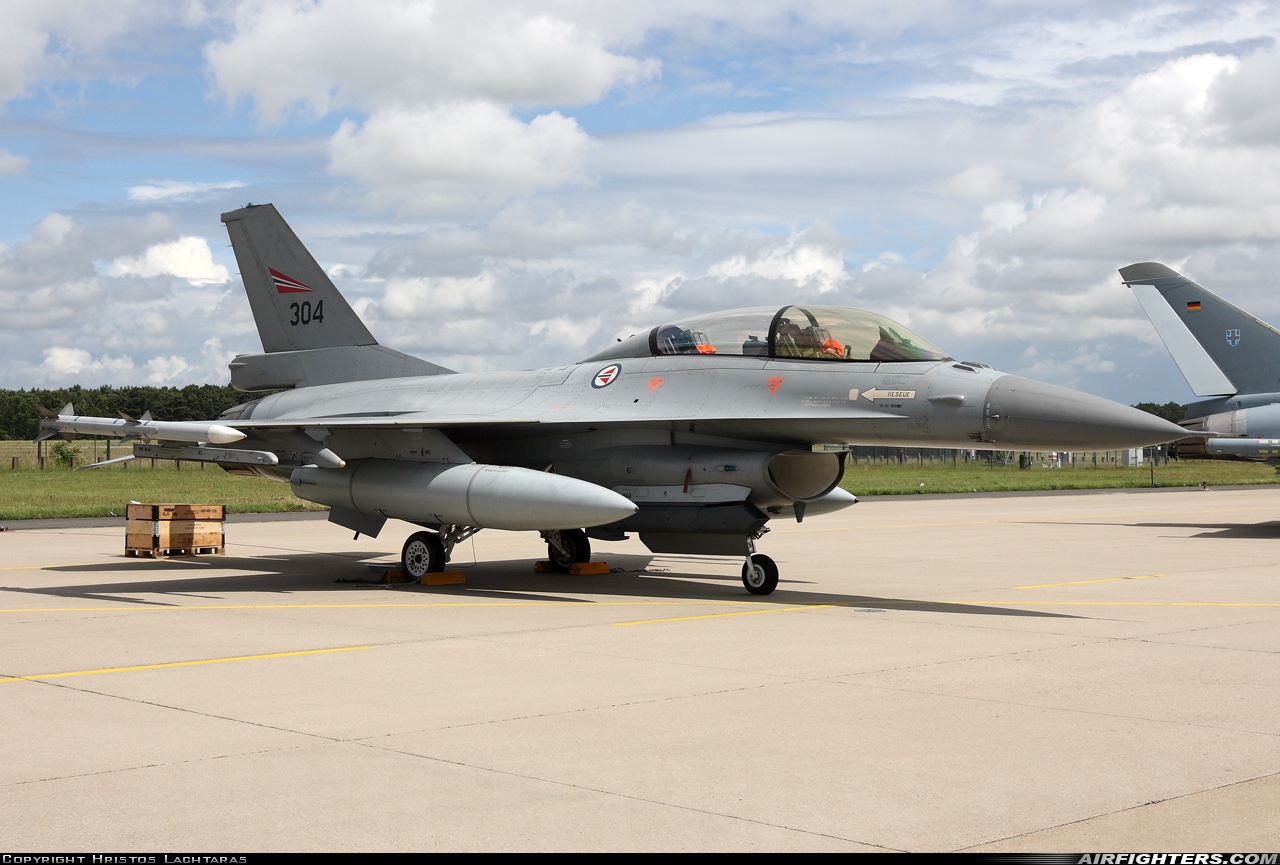 Norway - Air Force General Dynamics F-16BM Fighting Falcon 304 at Geilenkirchen (GKE / ETNG), Germany