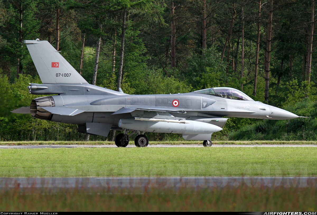 Türkiye - Air Force General Dynamics F-16C Fighting Falcon 07-1007 at Wittmundhafen (Wittmund) (ETNT), Germany