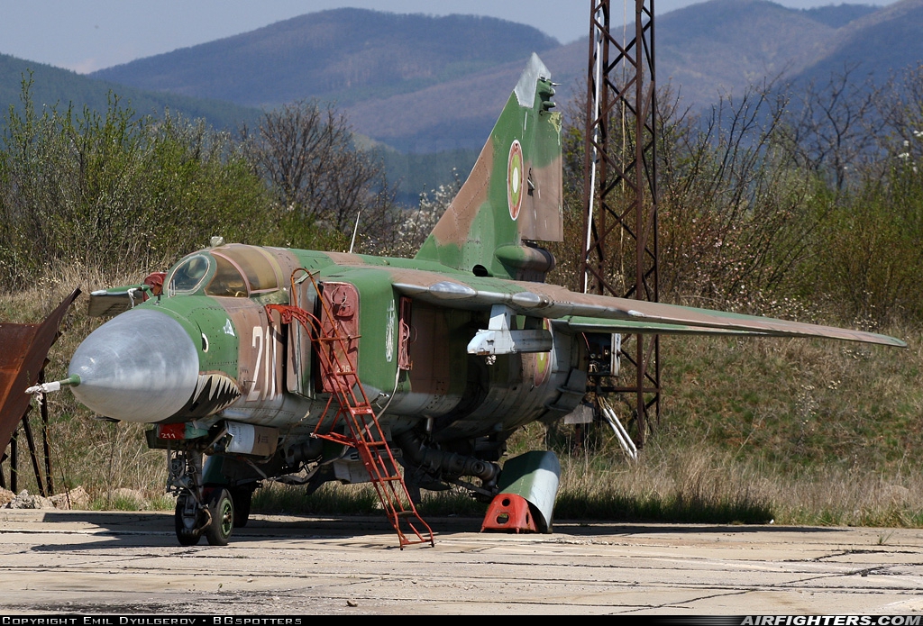 Bulgaria - Air Force Mikoyan-Gurevich MIG-23MLD 211 at Dobroslavci (LBSD), Bulgaria