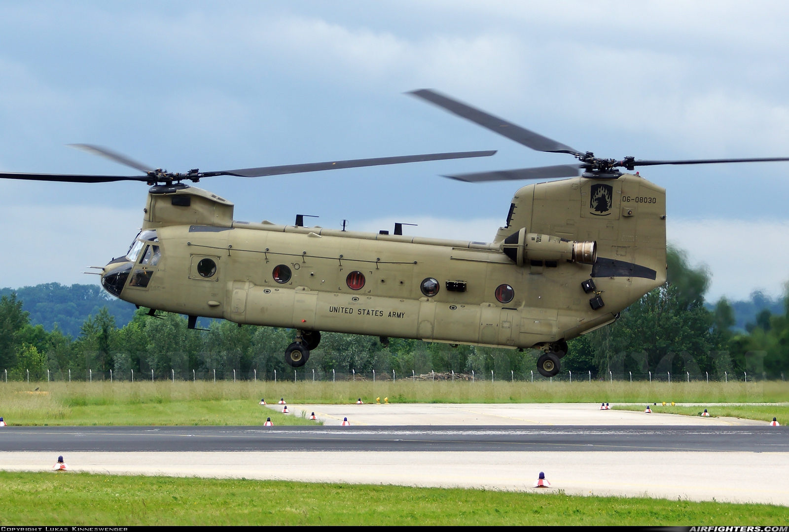 USA - Army Boeing Vertol CH-47F Chinook 06-08030 at Linz - Horsching (LNZ / LOWL / LOXL), Austria
