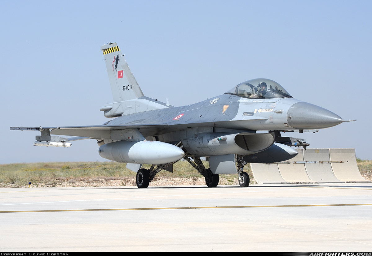 Türkiye - Air Force General Dynamics F-16C Fighting Falcon 87-0017 at Konya (KYA / LTAN), Türkiye
