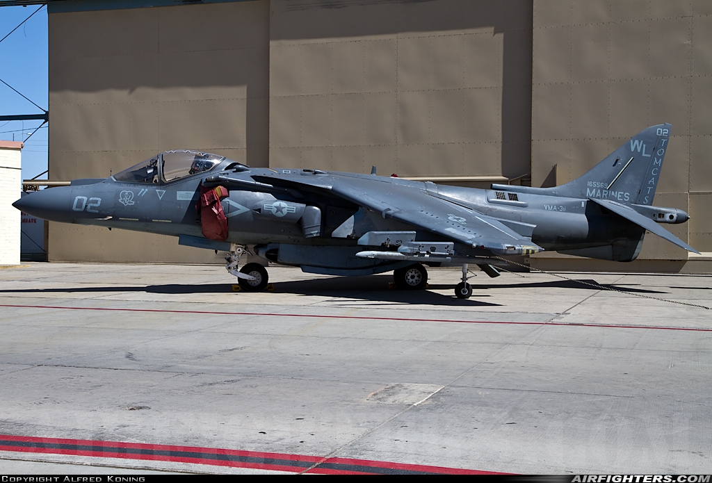 USA - Marines McDonnell Douglas AV-8B Harrier II 165569 at Yuma - MCAS / Int. (NYL / KNYL), USA
