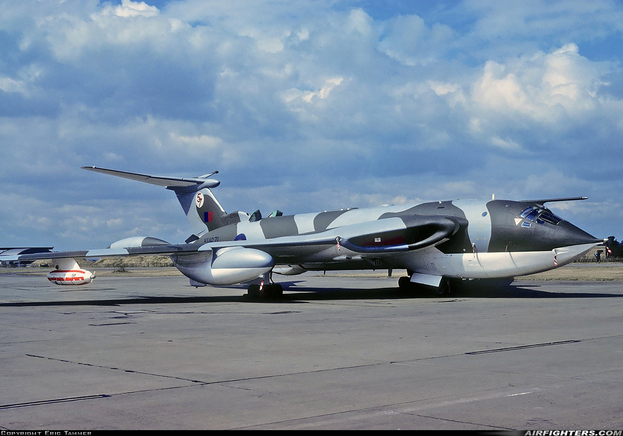 UK - Air Force Handley Page Victor K2 (HP-80) XH671 at Coningsby (EGXC), UK