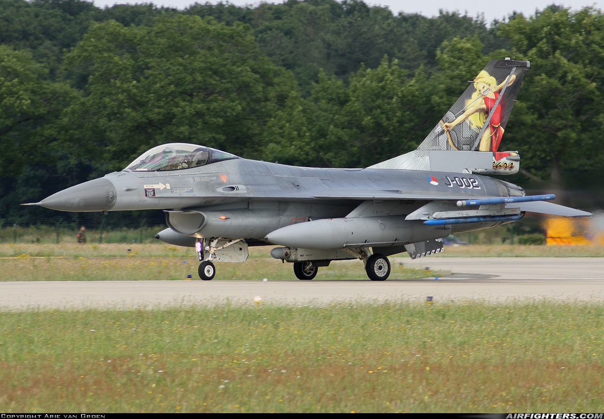 Netherlands - Air Force General Dynamics F-16AM Fighting Falcon J-002 at Breda - Gilze-Rijen (GLZ / EHGR), Netherlands
