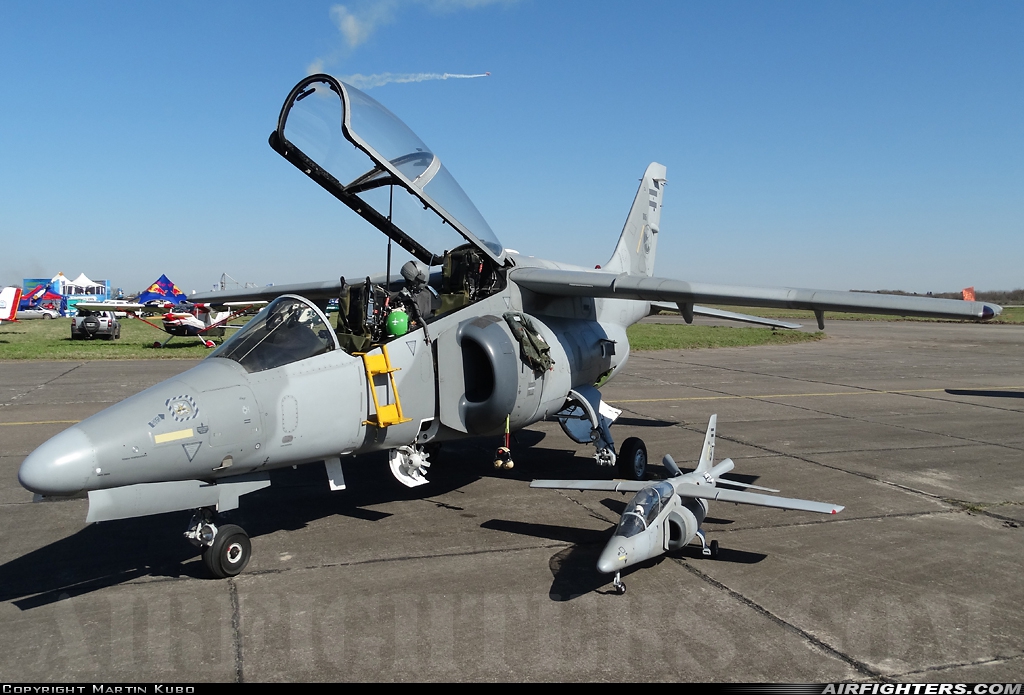 Argentina - Air Force FMA AT-63 Pampa E-805 at Moron (MOR / SADM), Argentina