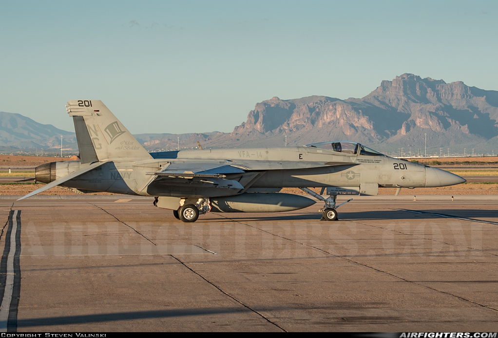 USA - Navy Boeing F/A-18E Super Hornet 166435 at Phoenix (Chandler) - Williams Gateway (AFB) (CHD / IWA / KIWA), USA