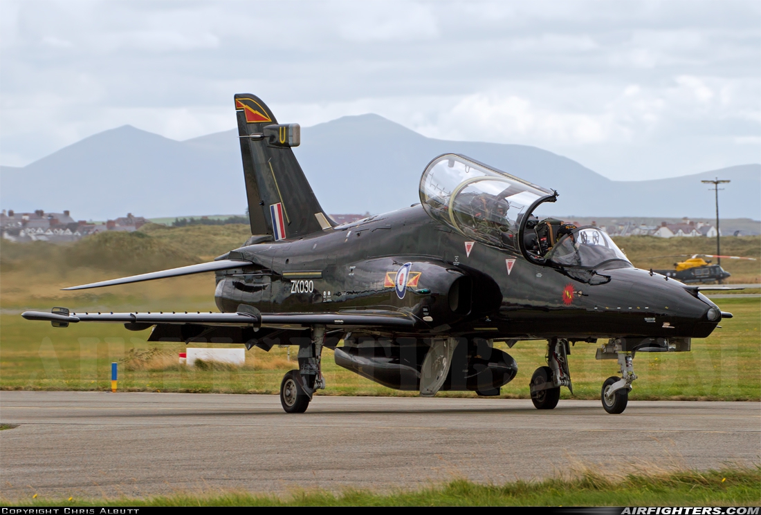 UK - Air Force BAE Systems Hawk T.2 ZK030 at Valley (EGOV), UK