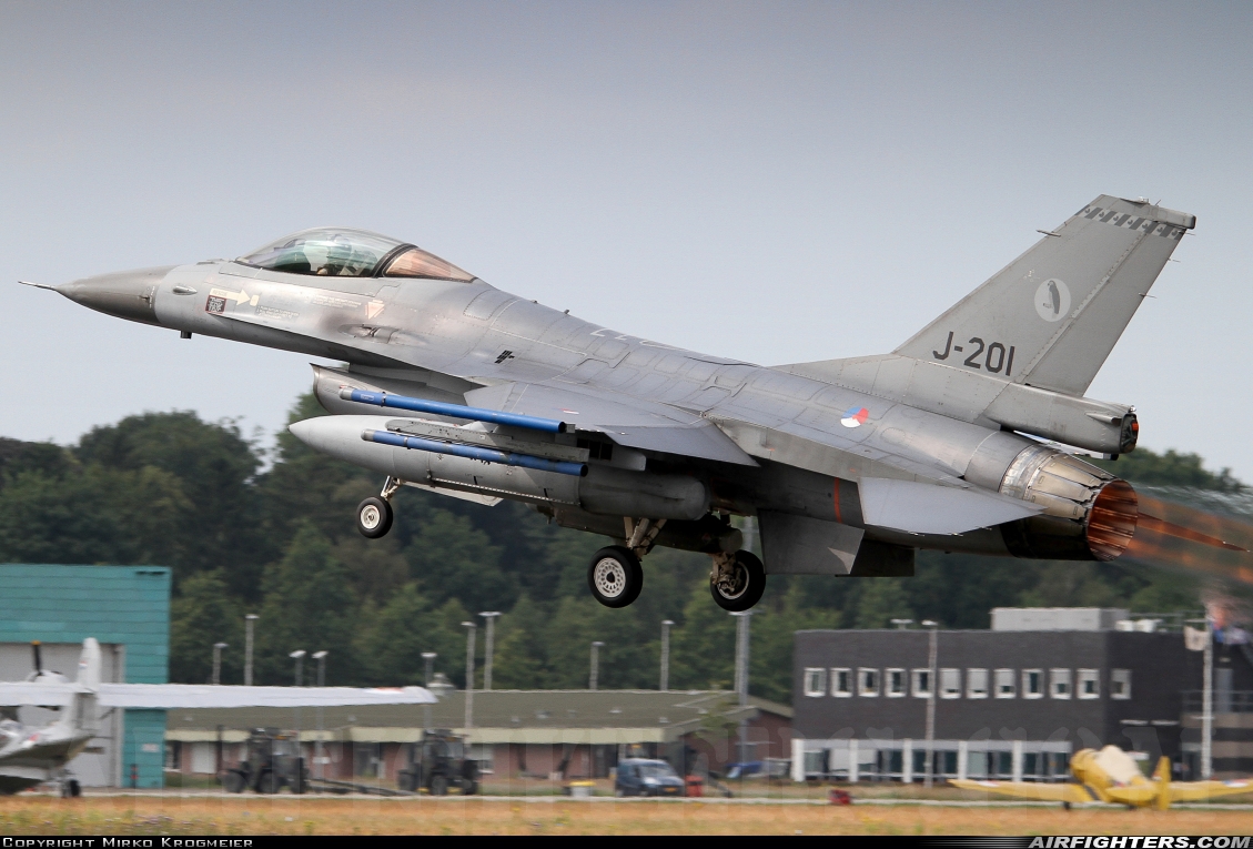 Netherlands - Air Force General Dynamics F-16A Fighting Falcon J-201 at Breda - Gilze-Rijen (GLZ / EHGR), Netherlands