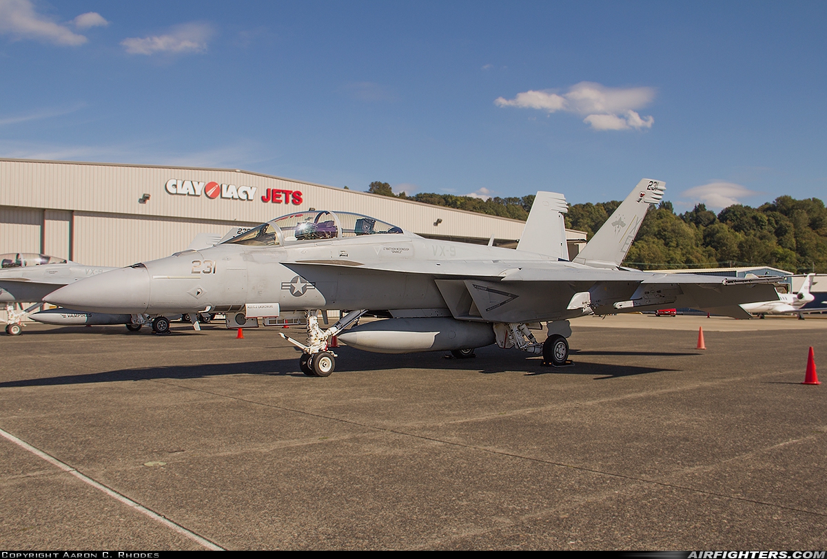USA - Navy Boeing F/A-18F Super Hornet 166927 at Seattle - Boeing Field / King County Int. (BFI / KBFI), USA