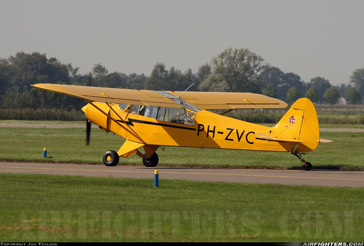 Private Piper PA-18-135 Super Cub PH-ZVC at Deventer - Teuge (EHTE), Netherlands