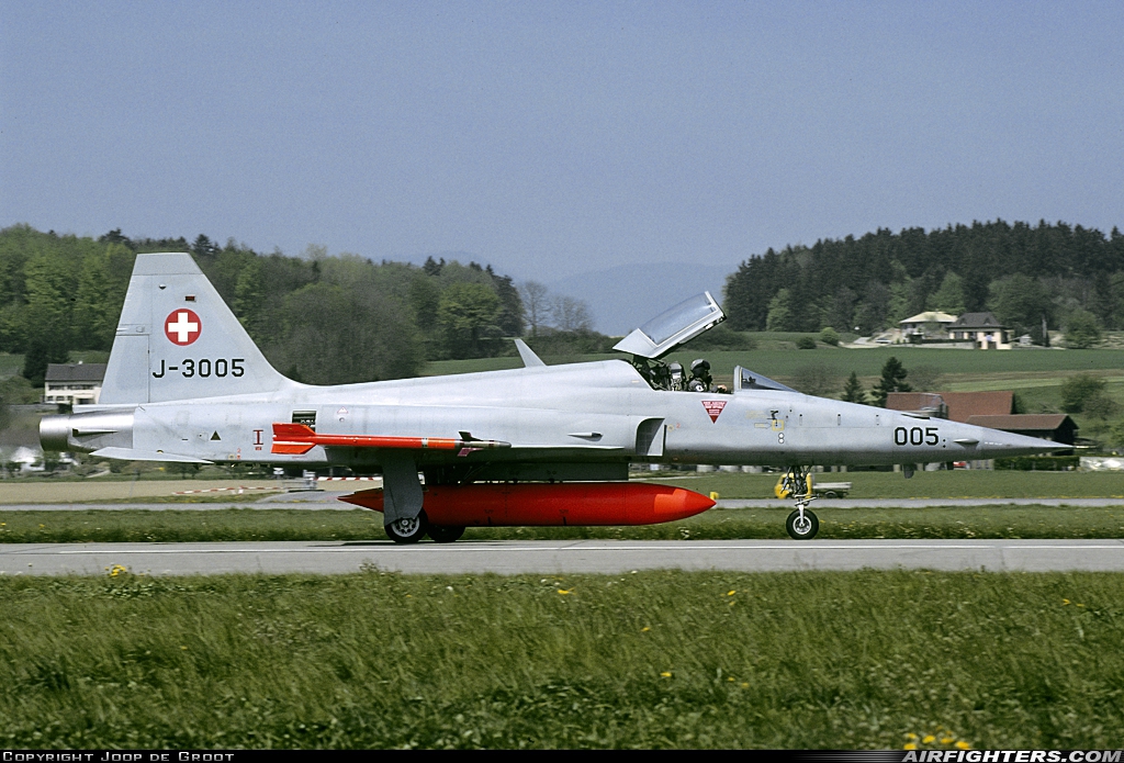 Switzerland - Air Force Northrop F-5E Tiger II J-3005 at Payerne (LSMP), Switzerland