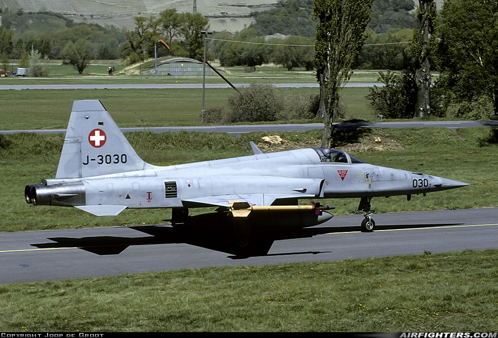 Switzerland - Air Force Northrop F-5E Tiger II J-3030 at Turtman (LSMJ), Switzerland