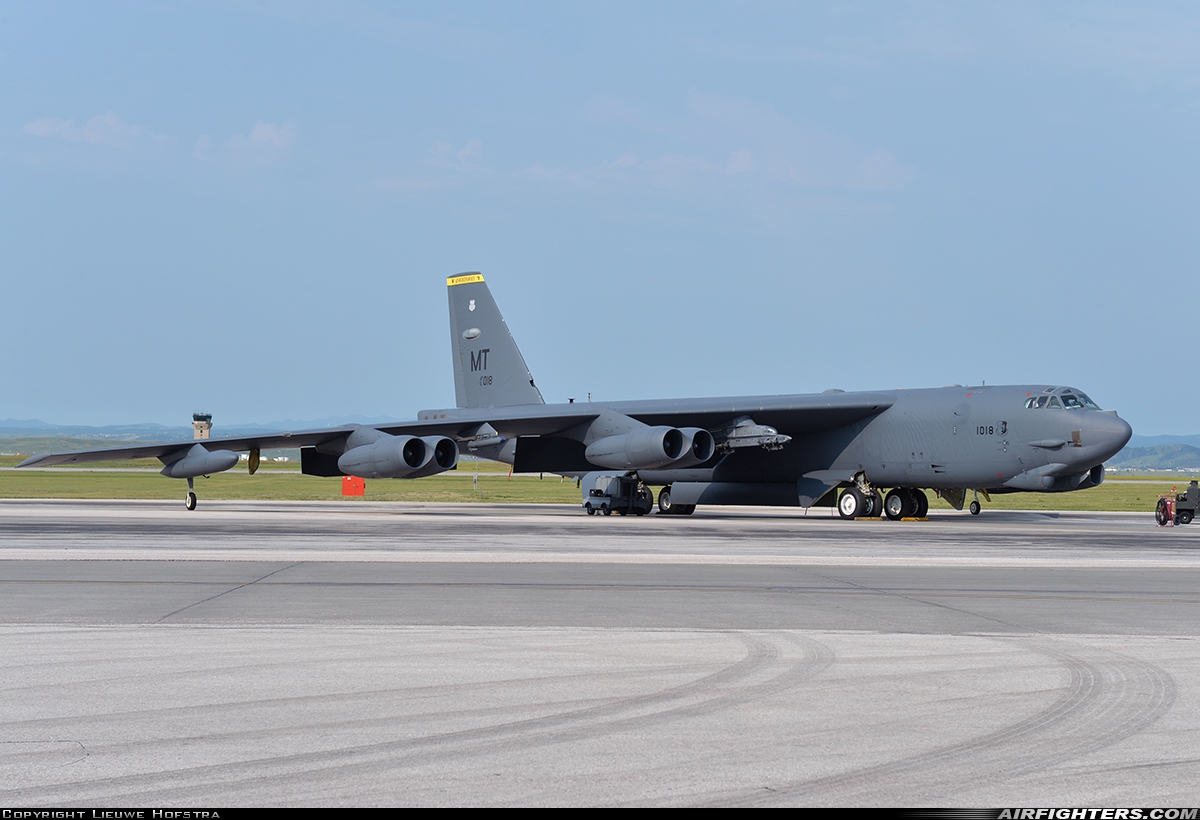 USA - Air Force Boeing B-52H Stratofortress 61-0018 at Rapid City-Ellsworth AFB (RCA/KRCA), USA