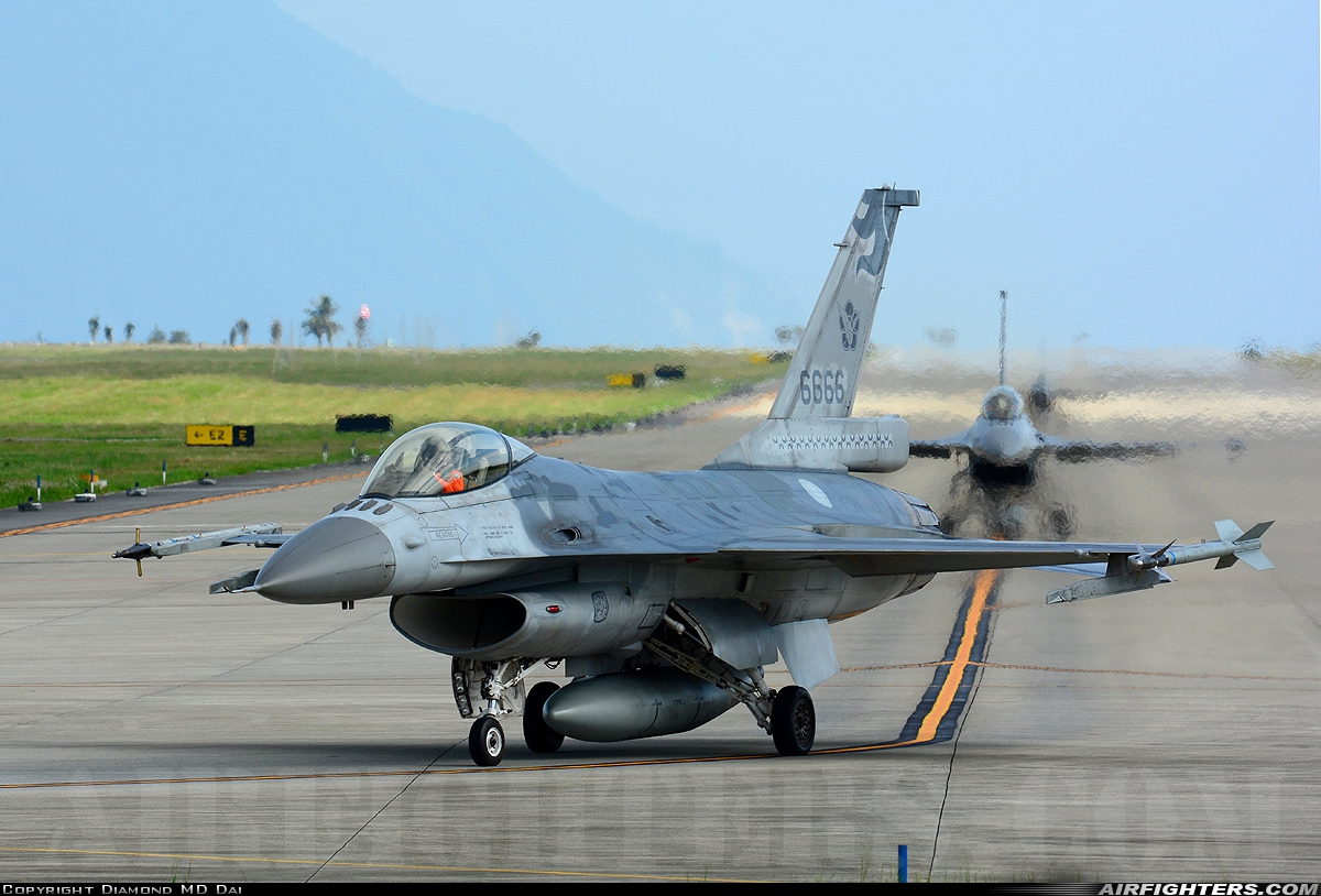 Taiwan - Air Force General Dynamics F-16A Fighting Falcon 6666 at Hualien (HUN /RCYU), Taiwan