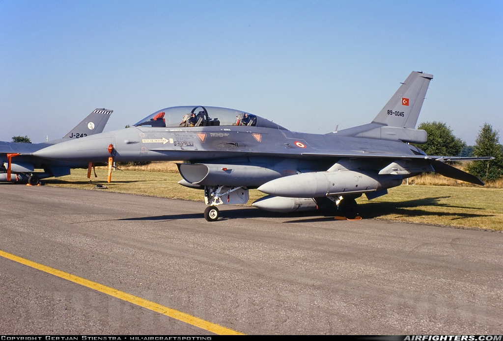 Türkiye - Air Force General Dynamics F-16D Fighting Falcon 89-0045 at Kleine Brogel (EBBL), Belgium