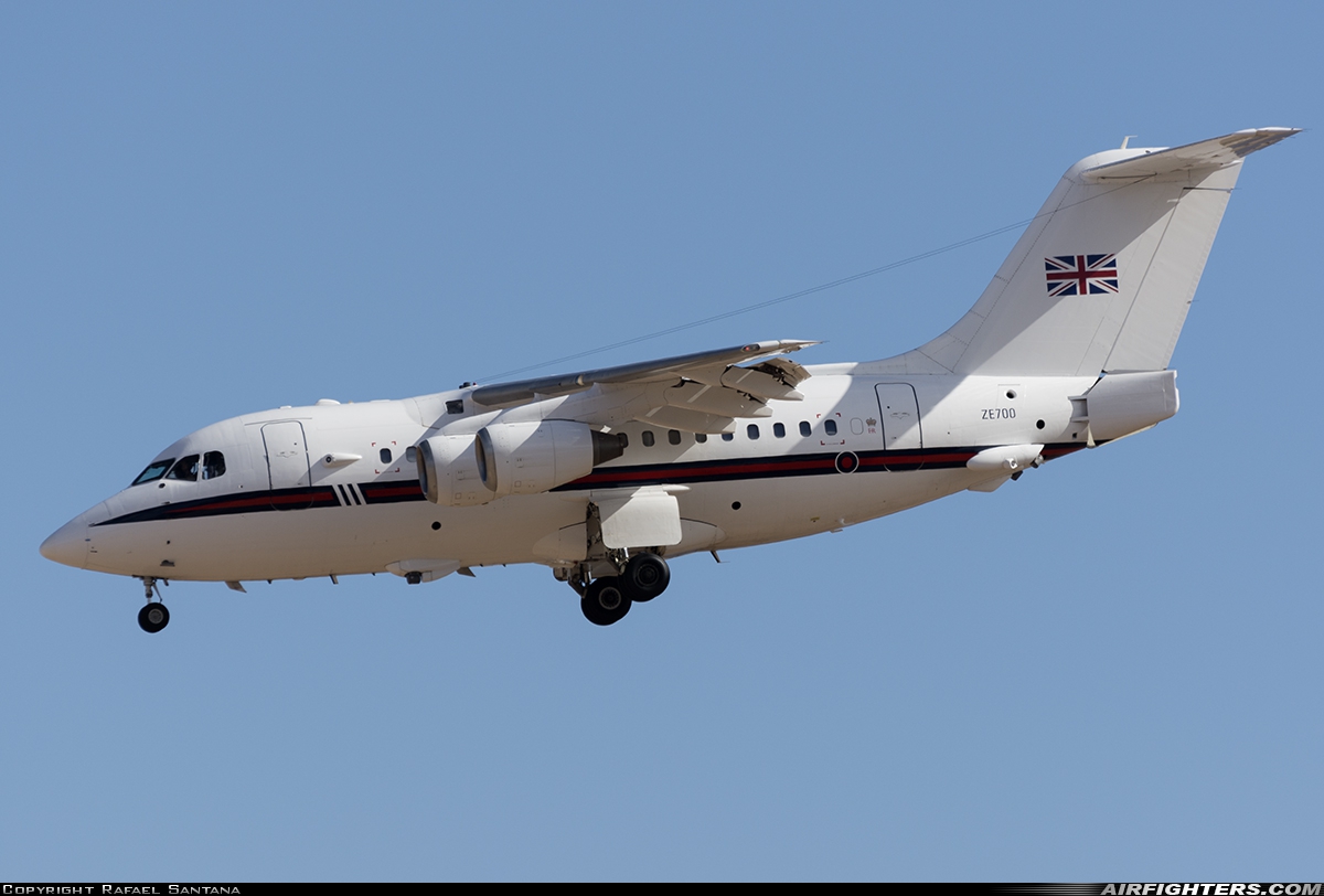 UK - Air Force British Aerospace BAe-146 CC2 (BAe-146-100 Statesman) ZE700 at Gran Canaria (- Las Palmas / Gando) (LPA / GCLP), Spain