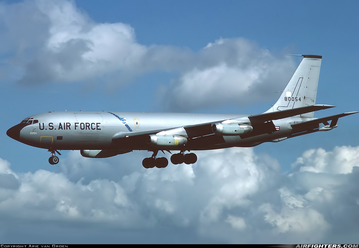 USA - Air Force Boeing KC-135A Stratotanker (717-100) 58-0054 at Mildenhall (MHZ / GXH / EGUN), UK