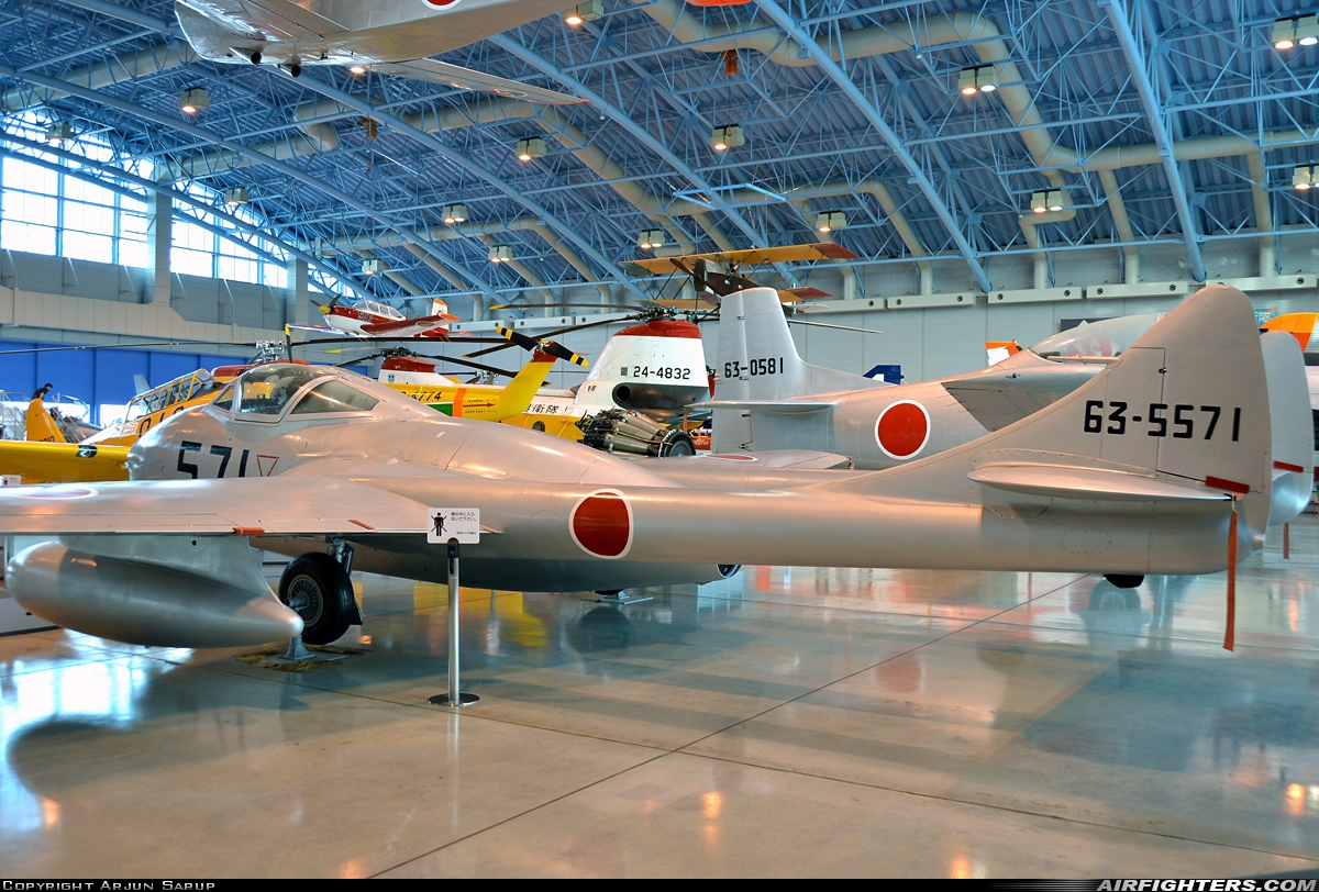 Japan - Air Force De Havilland DH-115 Vampire T.55 63-5571 at Hamamatsu (RJNH), Japan