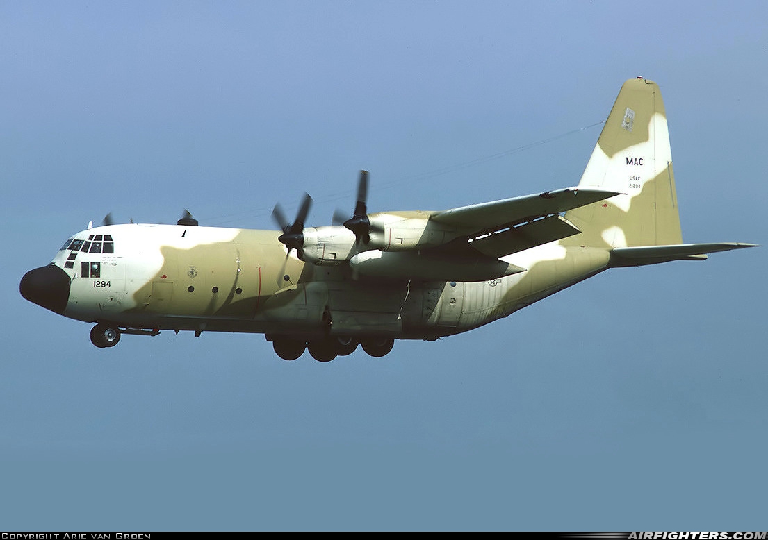 USA - Air Force Lockheed C-130E Hercules (L-382) 72-1294 at Mildenhall (MHZ / GXH / EGUN), UK