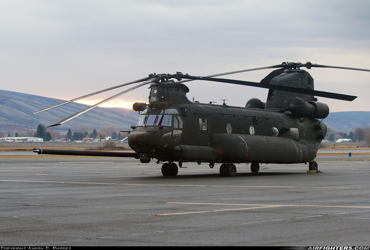 USA - Army Boeing Vertol MH-47G Chinook 04-03745 at Yakima - McAllister Field (YKM / KYKM), USA