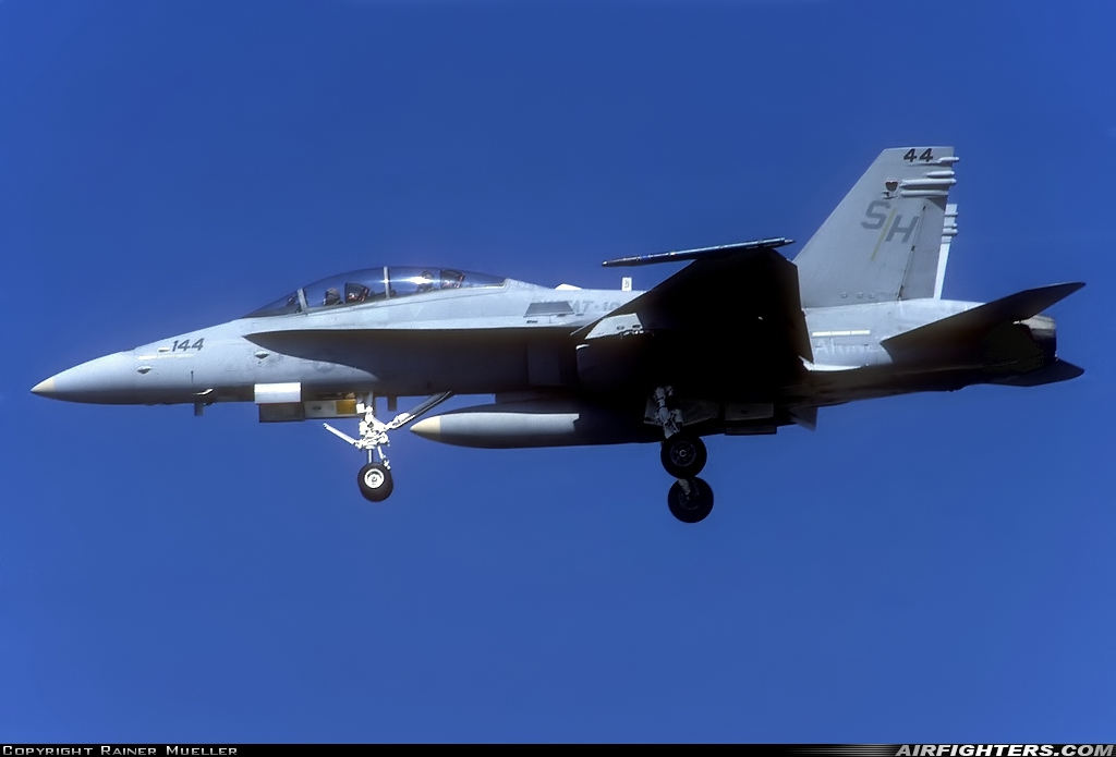 USA - Marines McDonnell Douglas F/A-18D Hornet  at Santa Ana - El Toro MCAS (NZJ / KNZJ), USA