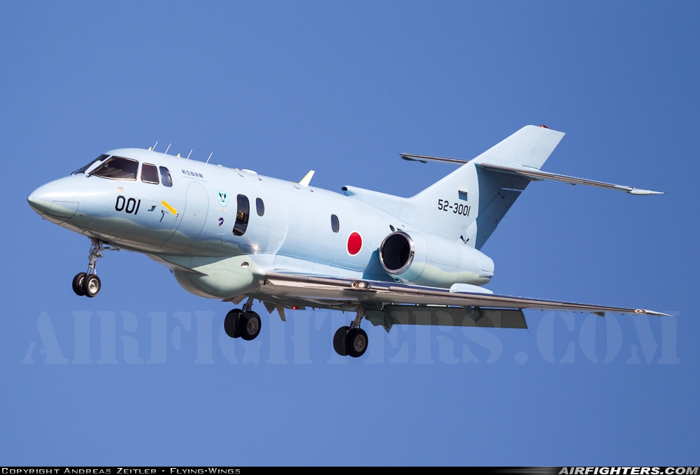 Japan - Air Force Hawker Siddeley U-125A (HS-125-800) 52-3001 at Gifu (RJNG), Japan