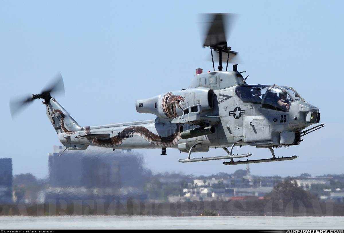 USA - Marines Bell AH-1W Super Cobra (209) 165369 at San Diego - Miramar MCAS (NAS) / Mitscher Field (NKX / KNKX), USA