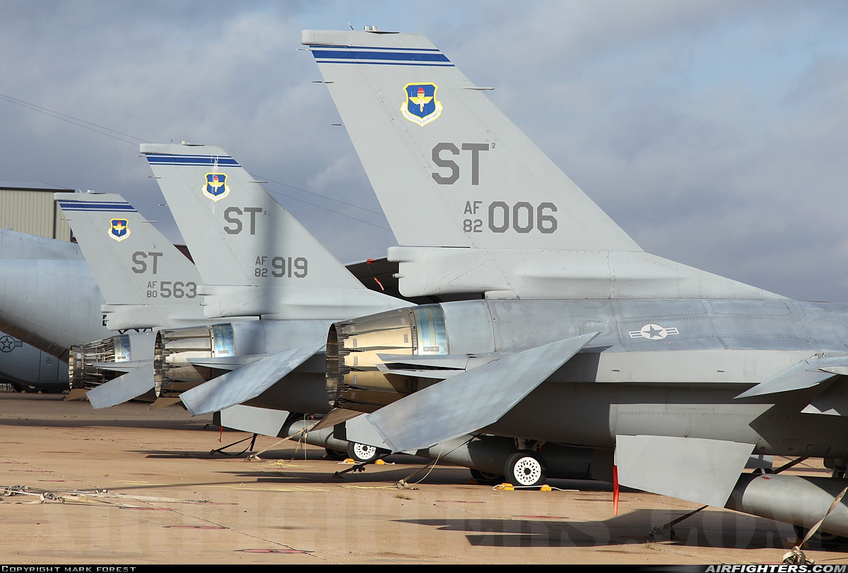 USA - Air Force General Dynamics F-16A Fighting Falcon 82-1006 at Wichita Falls - Municipal / Sheppard AFB (SPS / KSPS), USA