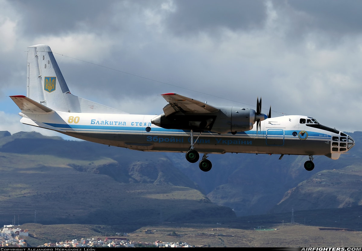Ukraine - Air Force Antonov An-30B 80 YELLOW at Gran Canaria (- Las Palmas / Gando) (LPA / GCLP), Spain