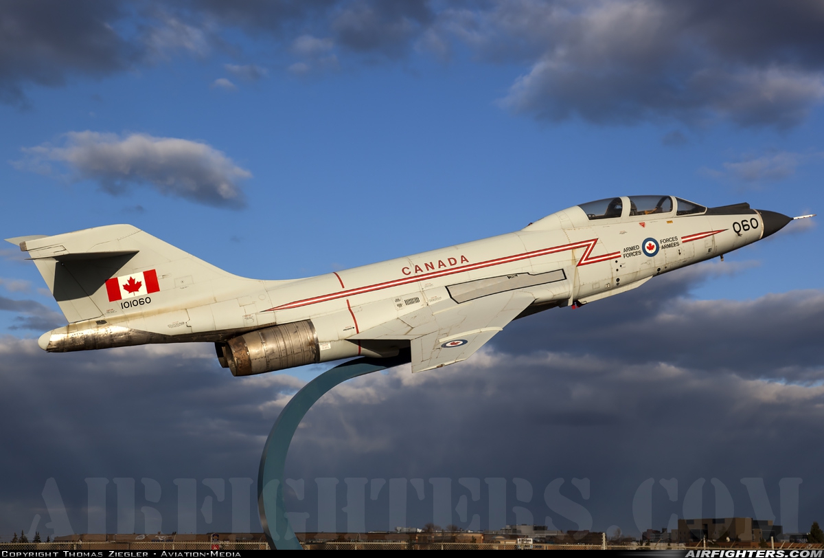 Canada - Air Force McDonnell CF-101B Voodoo 101060 at Edmonton - City Centre (Municipal / Blatchford Field) (YXD / CYXD), Canada