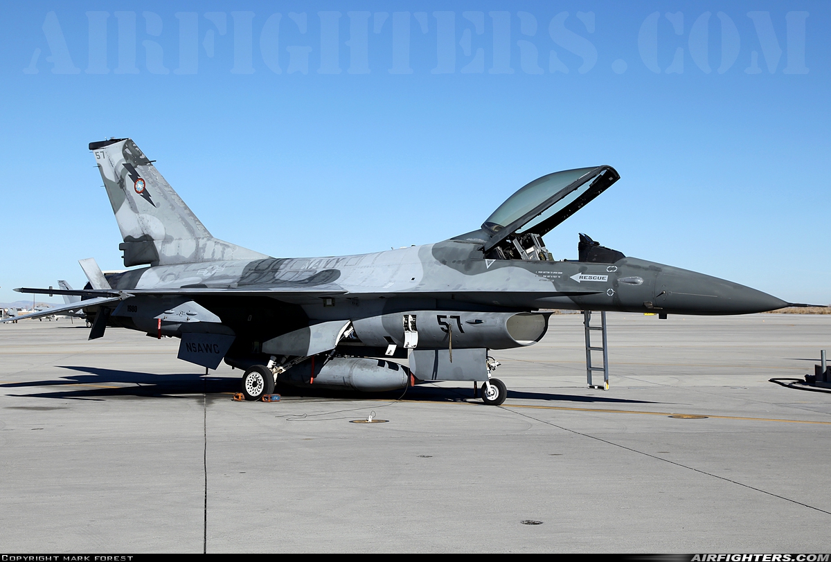 USA - Marines General Dynamics F-16A Fighting Falcon 920404 at Fallon - Fallon NAS (NFL / KNFL), USA