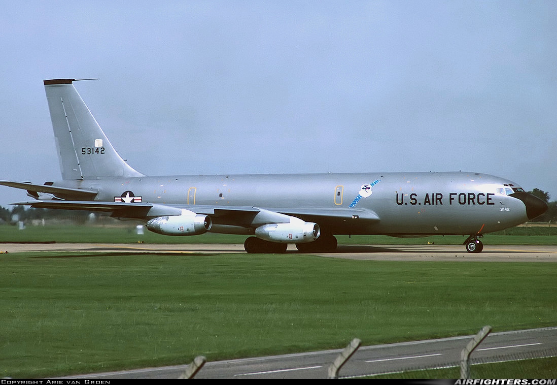 USA - Air Force Boeing KC-135A Stratotanker (717-100) 55-3142 at Mildenhall (MHZ / GXH / EGUN), UK