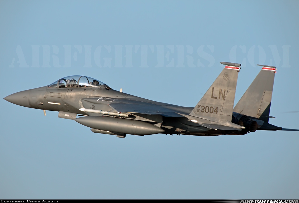 USA - Air Force McDonnell Douglas F-15E Strike Eagle 00-3004 at Lakenheath (LKZ / EGUL), UK