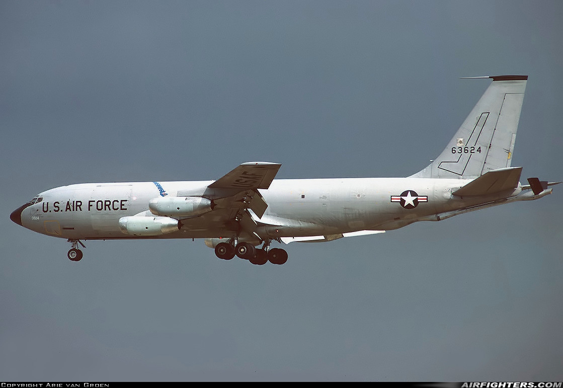 USA - Air Force Boeing KC-135A Stratotanker (717-100) 56-3624 at Mildenhall (MHZ / GXH / EGUN), UK