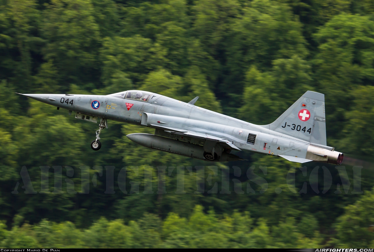 Switzerland - Air Force Northrop F-5E Tiger II J-3044 at Buochs (Stans) (LSMU / LSZC), Switzerland