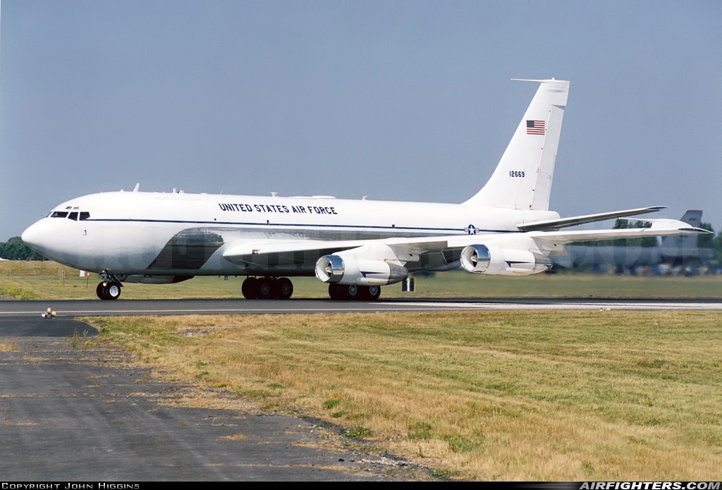USA - Air Force Boeing C-135C Stratolifter (717-158) 61-2669 at Fairford (FFD / EGVA), UK