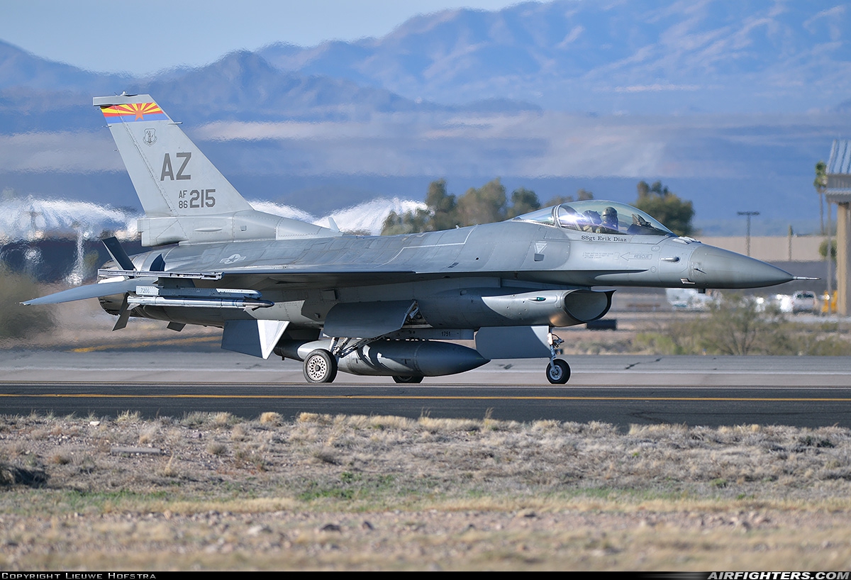 USA - Air Force General Dynamics F-16C Fighting Falcon 86-0215 at Tucson - Int. (TUS / KTUS), USA