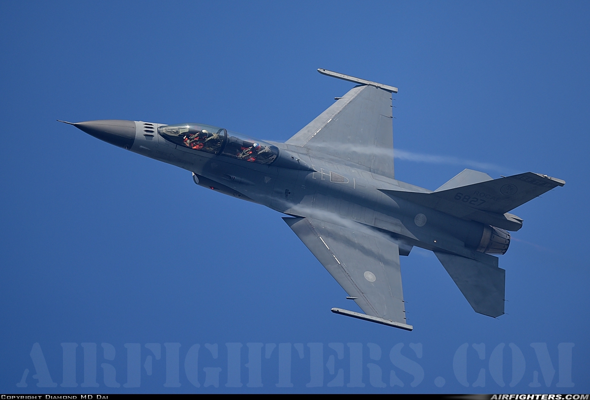 Taiwan - Air Force General Dynamics F-16B Fighting Falcon 6827 at Chiayi (CYI / RCKU), Taiwan