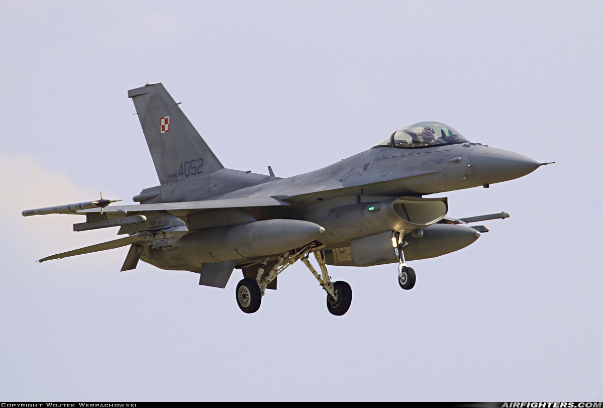 Poland - Air Force General Dynamics F-16C Fighting Falcon 4052 at Lask (EPLK), Poland