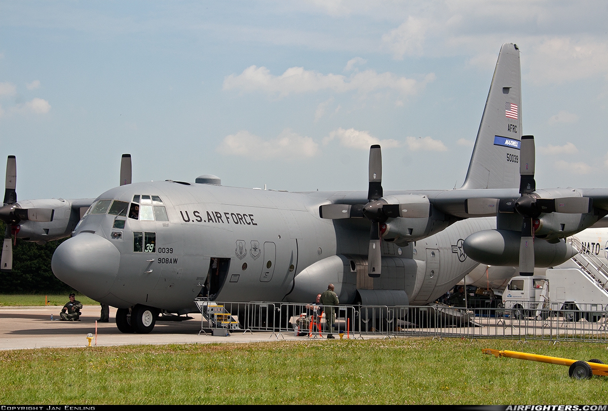 USA - Air Force Lockheed C-130H Hercules (L-382) 85-0039 at Leeuwarden (LWR / EHLW), Netherlands