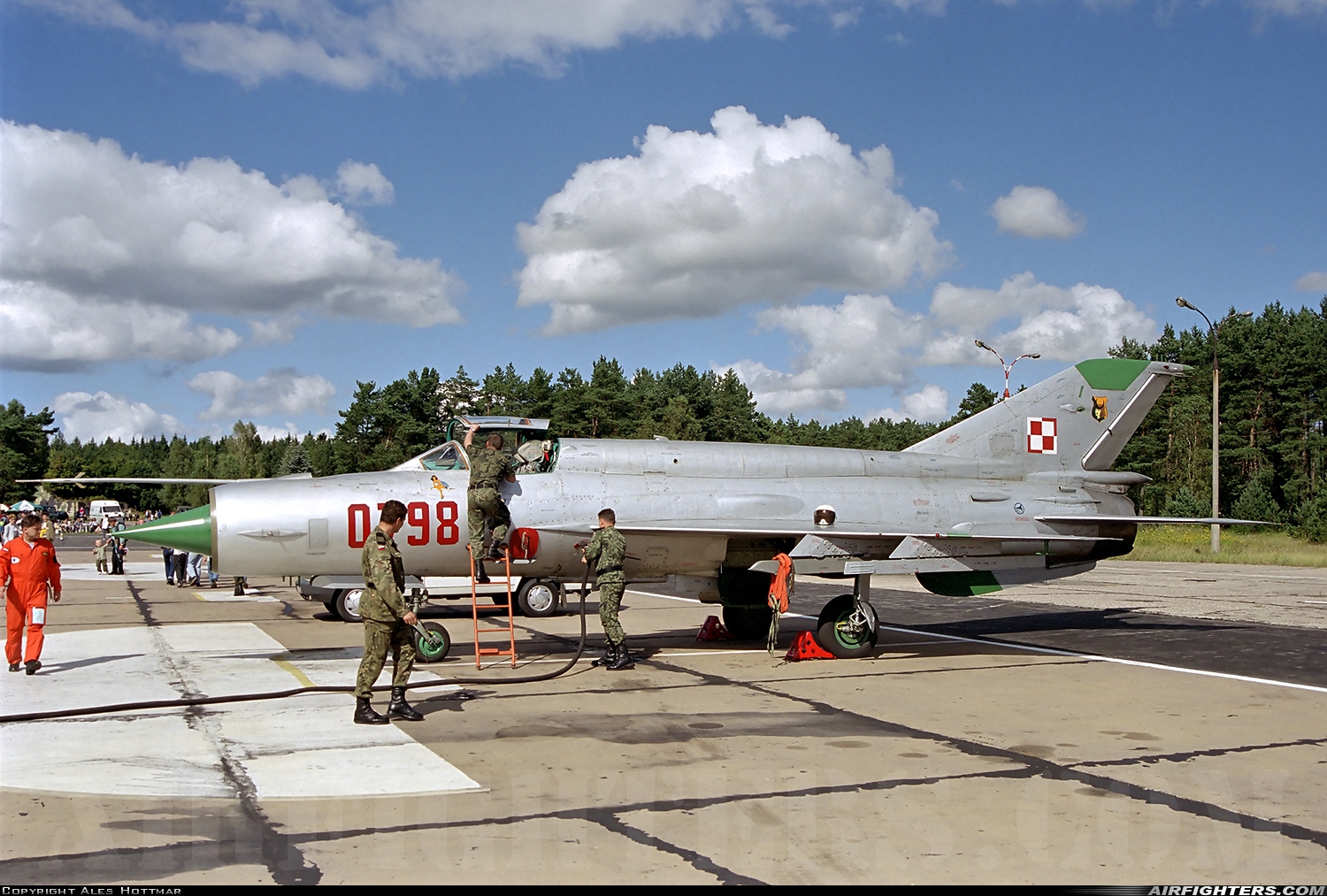 Poland - Navy Mikoyan-Gurevich MiG-21bis 0798 at Siemirowice (EPCE), Poland