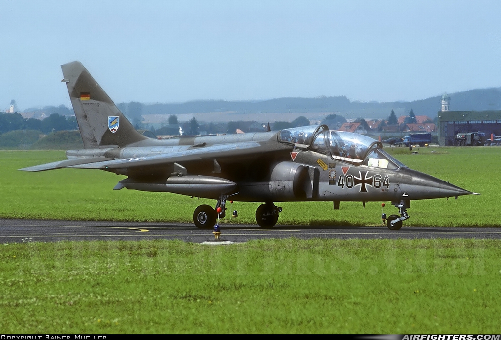 Germany - Air Force Dassault/Dornier Alpha Jet A 40+64 at Furstenfeldbruck (FEL / ETSF), Germany