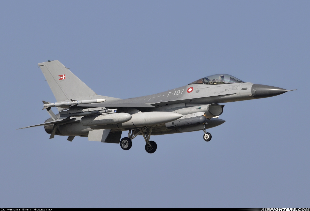 Denmark - Air Force General Dynamics F-16AM Fighting Falcon E-107 at Leeuwarden (LWR / EHLW), Netherlands