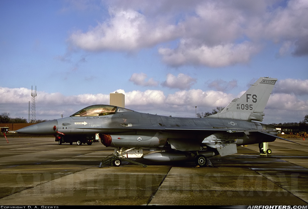 USA - Air Force General Dynamics F-16A Fighting Falcon 83-1095 at Fort Smith - Regional (Municipal) (FSM / KFSM), USA