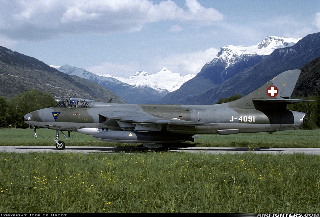 Switzerland - Air Force Hawker Hunter F58 J-4091 at Raron (LSTA), Switzerland