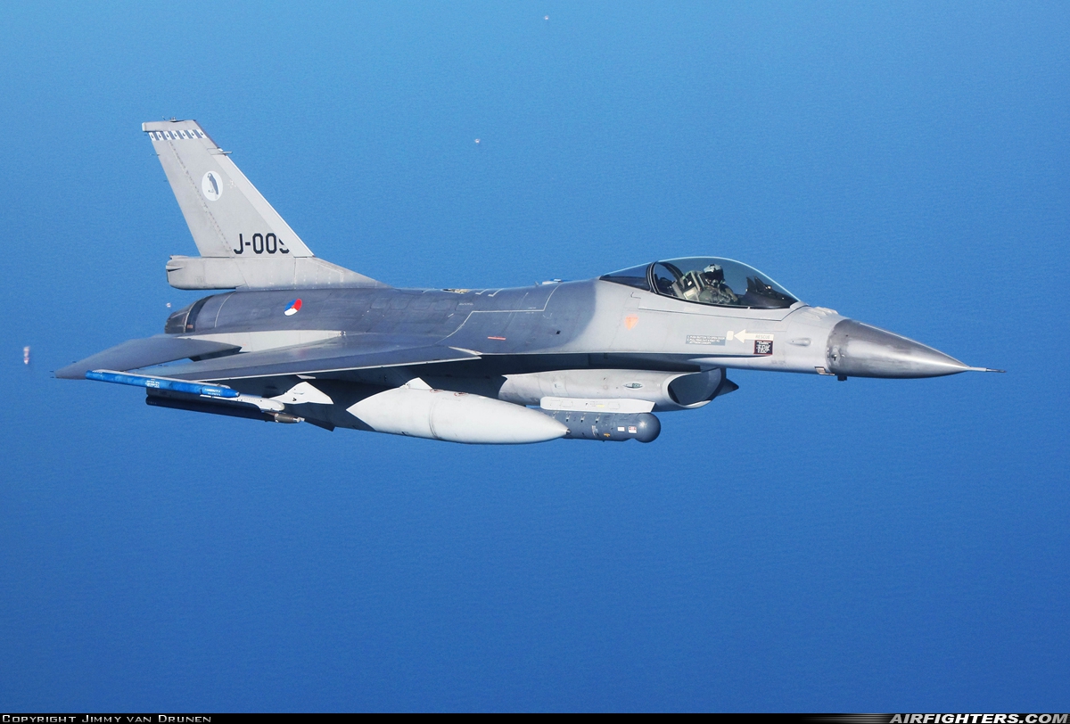 Netherlands - Air Force General Dynamics F-16AM Fighting Falcon J-009 at In Flight, Netherlands