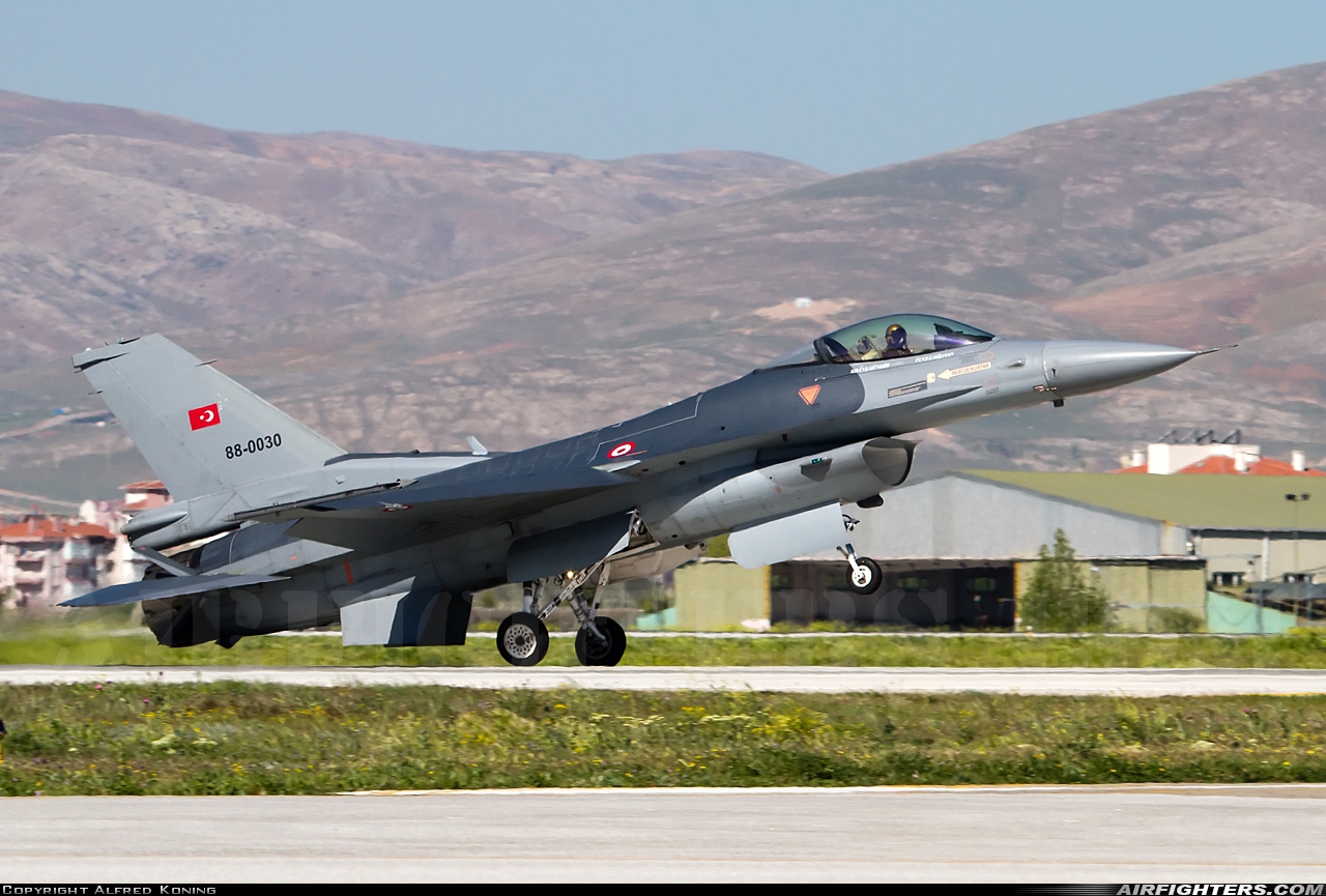 Türkiye - Air Force General Dynamics F-16C Fighting Falcon 88-0030 at Konya (KYA / LTAN), Türkiye